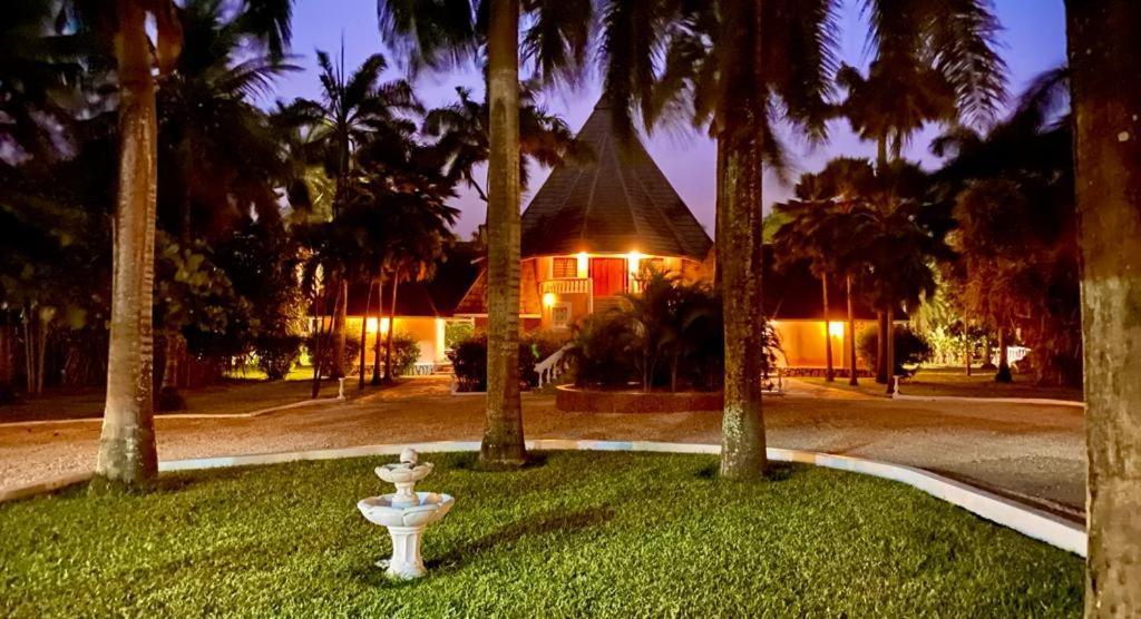 Sunset Villa Boutique Resort Diani Beach Exterior foto