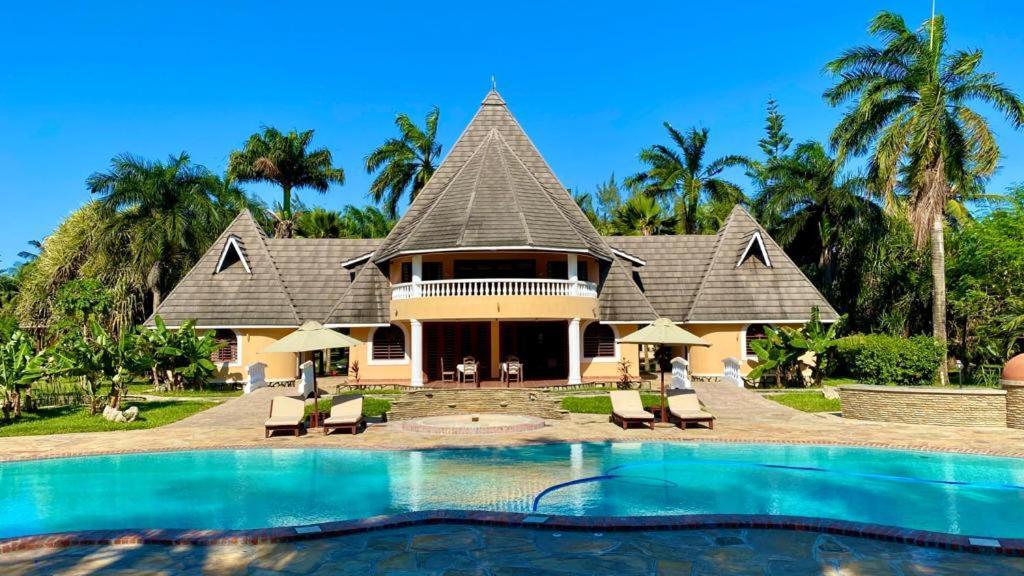 Sunset Villa Boutique Resort Diani Beach Exterior foto